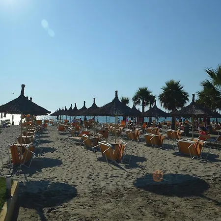 Pishat E Buta 28 펜션 골렘