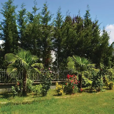 Pishat E Buta 28 Vakantiehuis