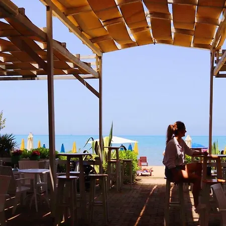 Pishat E Buta Hotel 3*