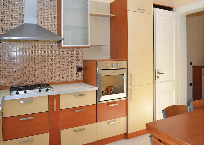 Pishat E Buta 28 Golem