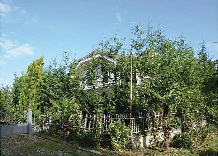 Pishat E Buta 28 Golem