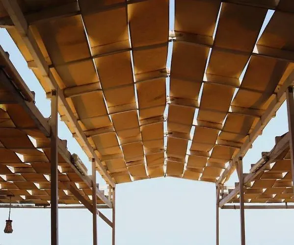 Pishat E Buta 28 Nyaraló *