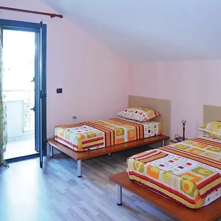 Hotel Pishat E Buta 3*