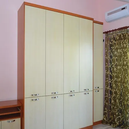 Hotel Pishat E Buta Golem (Tirana)