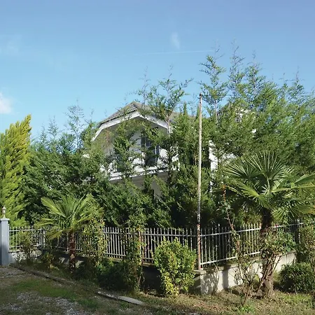 Hotel Pishat E Buta Golem (Tirana)