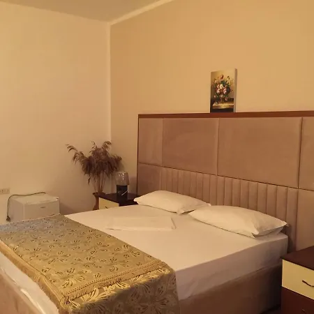 Hotel Hotel Pishat E Buta