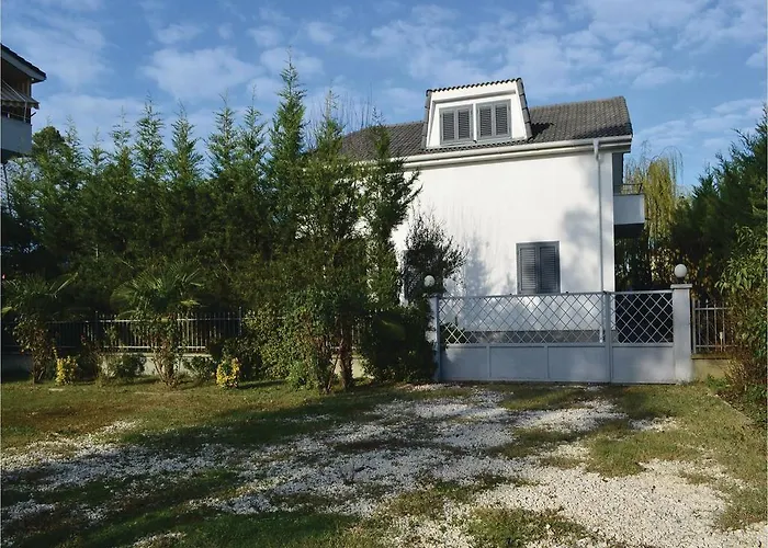 Holiday home Pishat E Buta 28 Golem (Tirana)